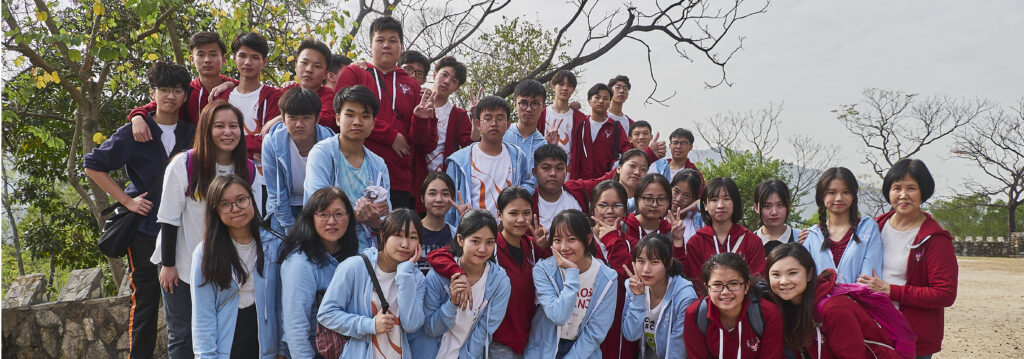 School Picnic and Students Who Never Climbed a Tree Before